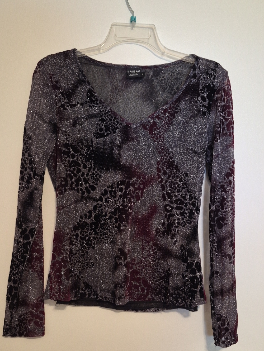 Tribal Metallic Animal-Print V-Neck Long Sleeve Top - Black & Burgundy SZ S